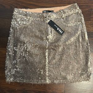 Women’s sequin skirt. Size M. NWT